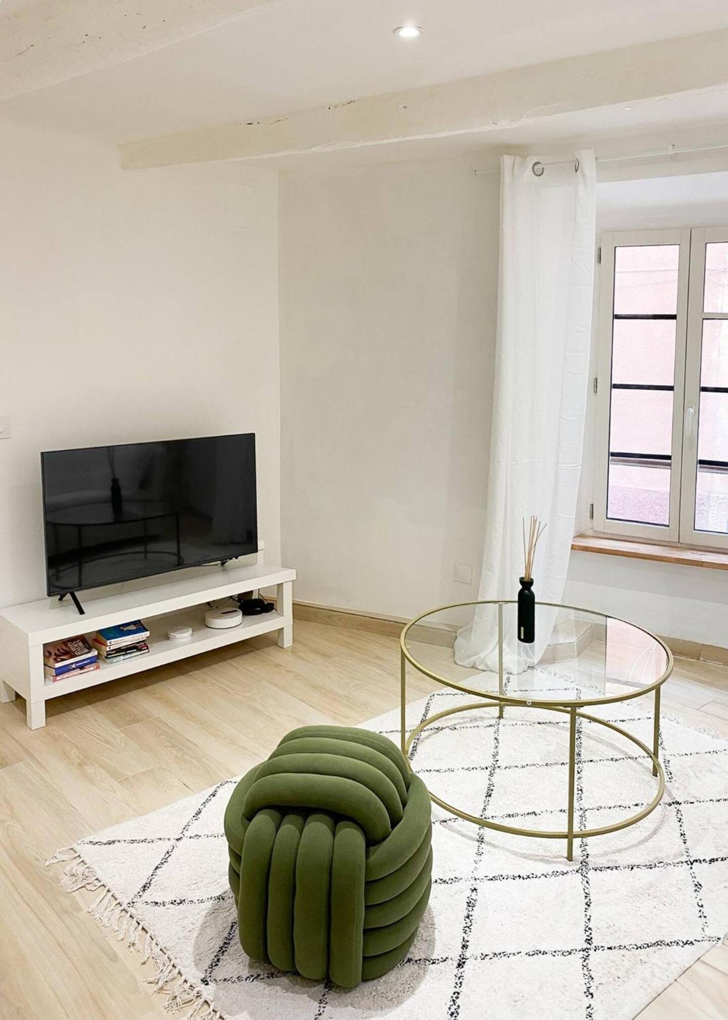 Entier Antibes, France Apartment